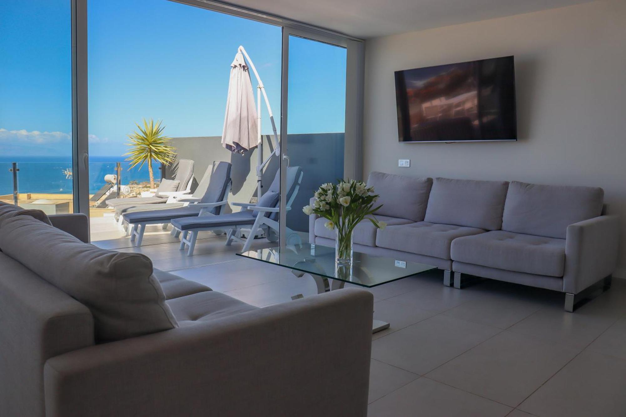 Azure Sky Villa - Panoramic Ocean View, Luxury, San Eugenio Costa Adeje  Luaran gambar