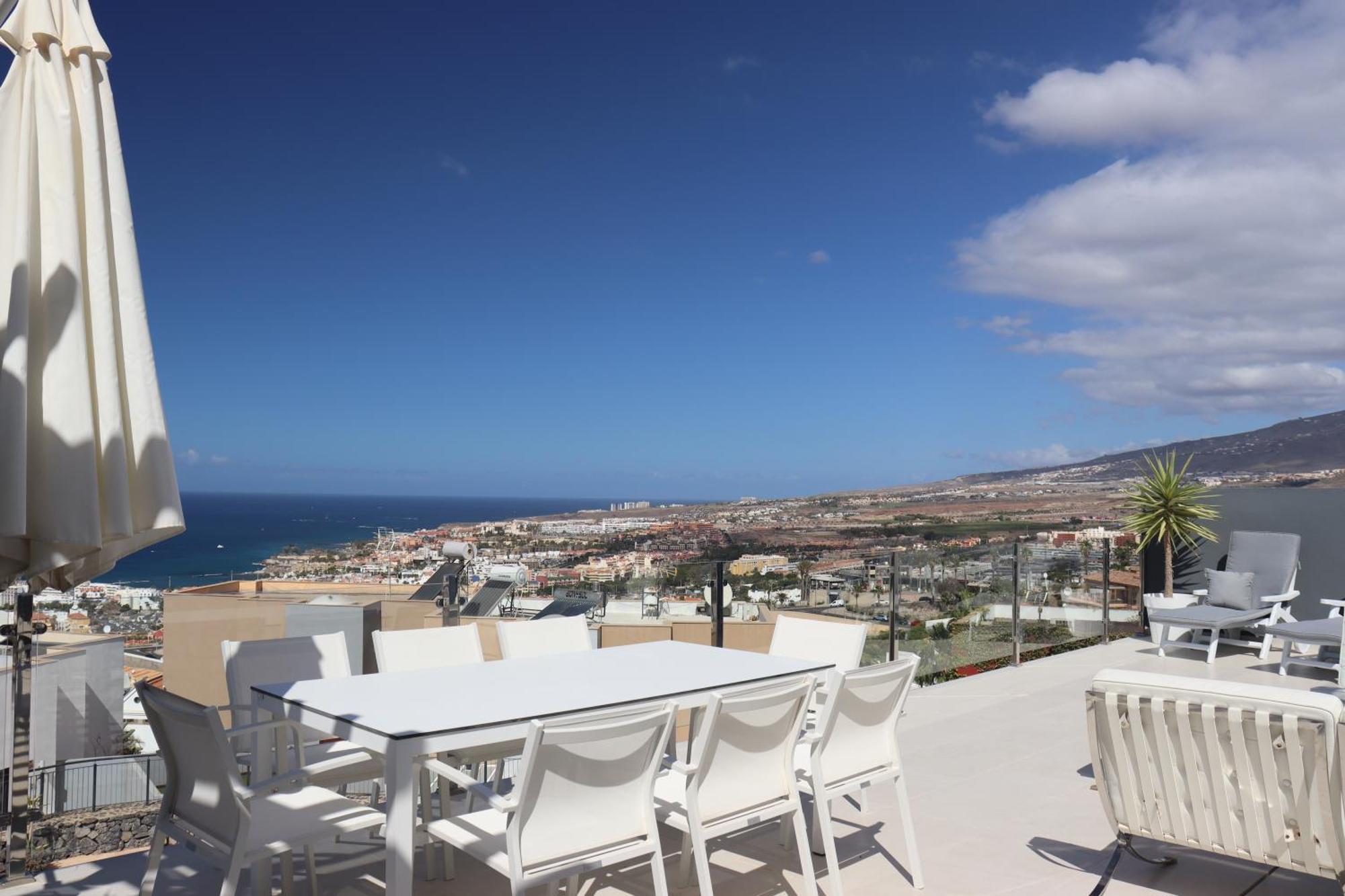 Azure Sky Villa - Panoramic Ocean View, Luxury, San Eugenio Costa Adeje  Luaran gambar