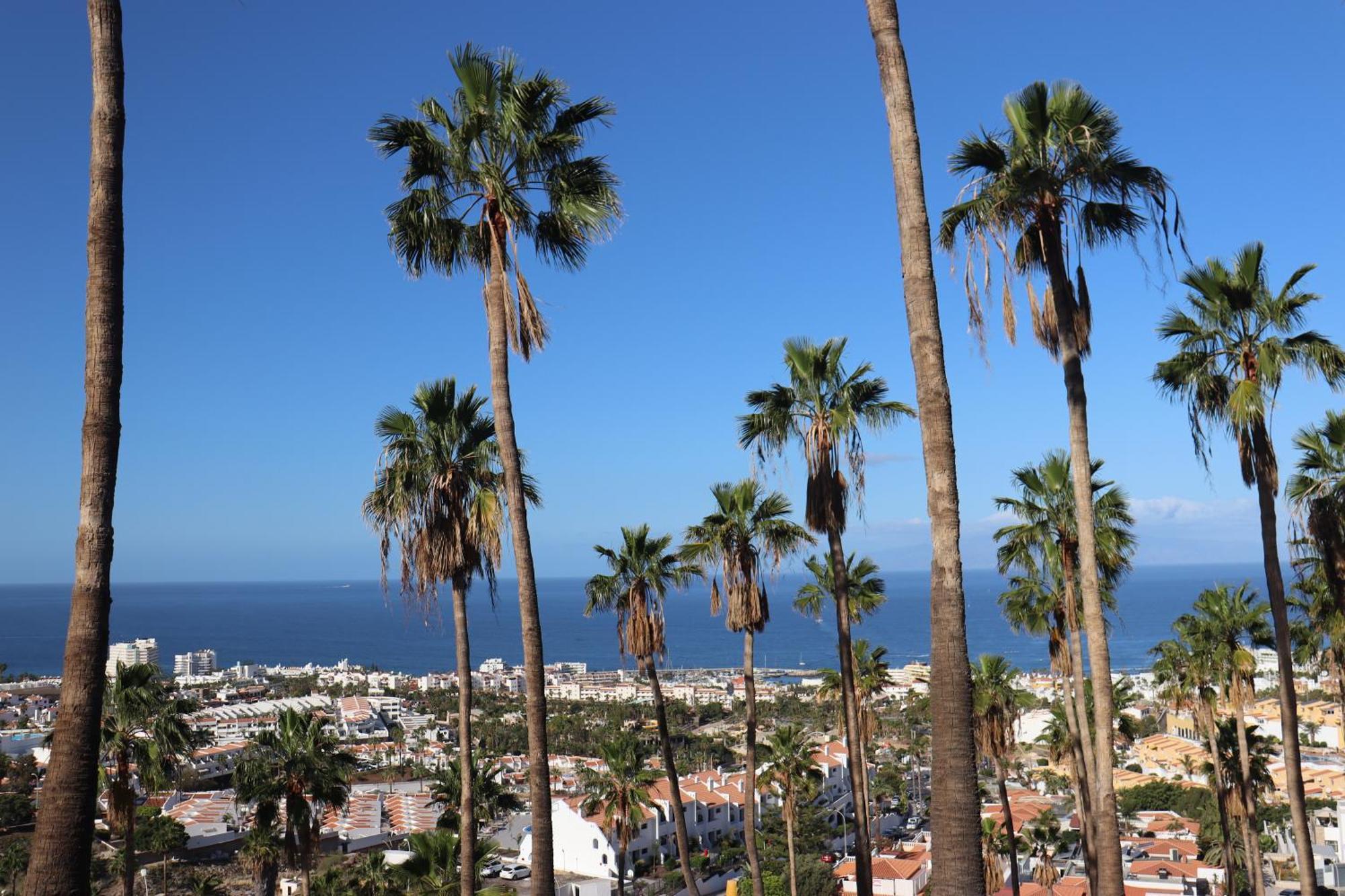 Azure Sky Villa - Panoramic Ocean View, Luxury, San Eugenio Costa Adeje  Luaran gambar