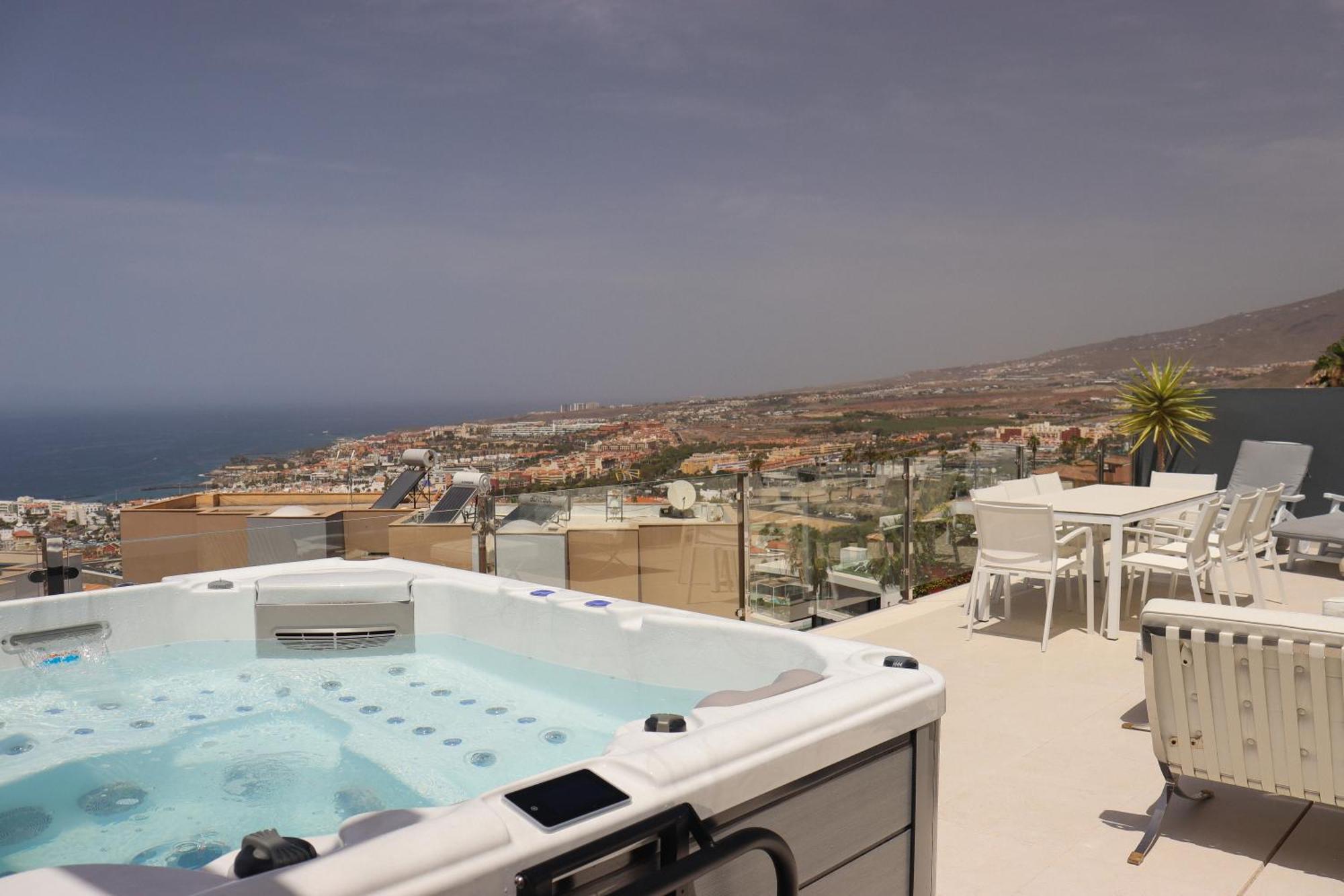 Azure Sky Villa - Panoramic Ocean View, Luxury, San Eugenio Costa Adeje  Luaran gambar